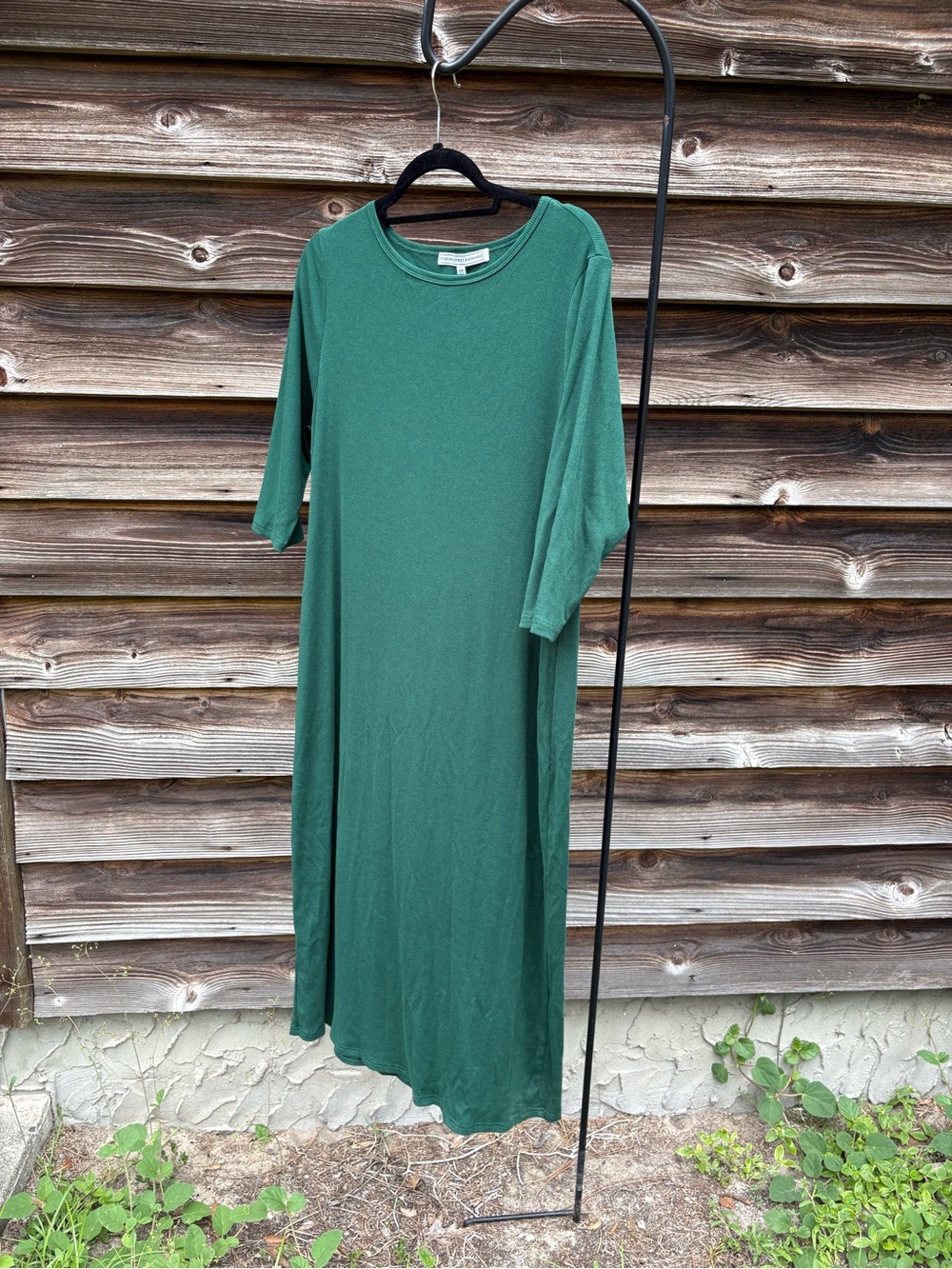 Women's Emerald Green Maxi Dress - Casual Scoop Neck